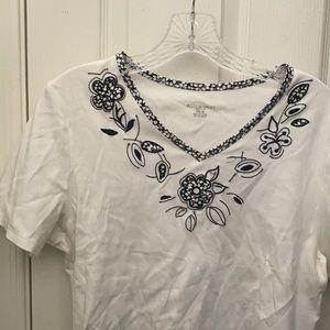 FINAL MARKDOWN Allison Daley decorative tee petite medium